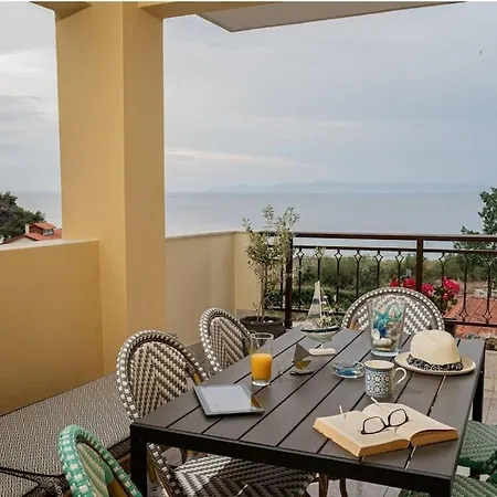 Ammos Lux Apartment *