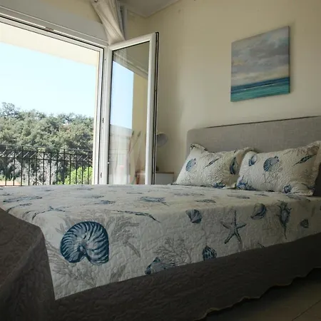 Ammos Lux Apartment *